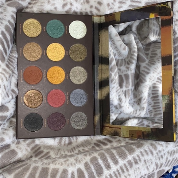 Nomad Berlin Underground Eyeshadow Pallet - Picture 2 of 3